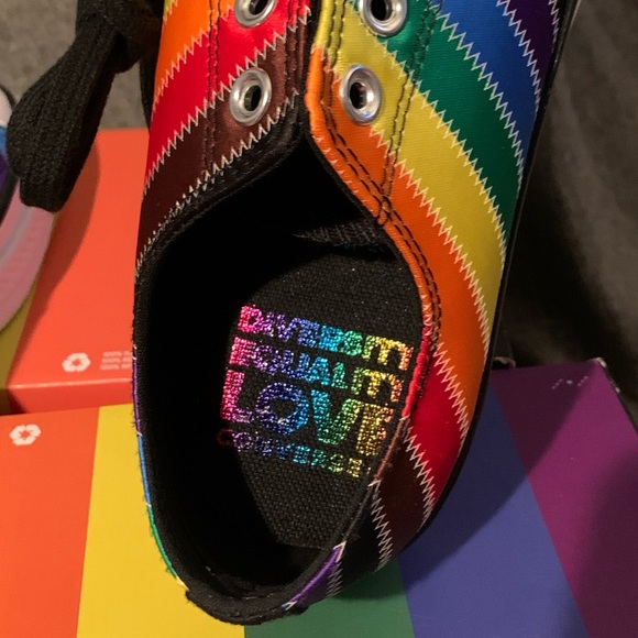 Converse Pride Chuck 70 Low Top LGBT Pride Shoes - Picture 7 of 8